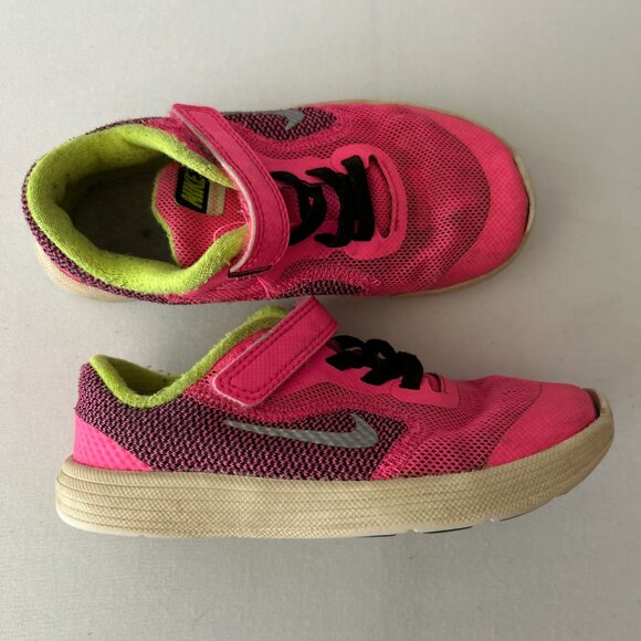 KIDS PINK NIKE TINY SHOES - Picture 3 of 3